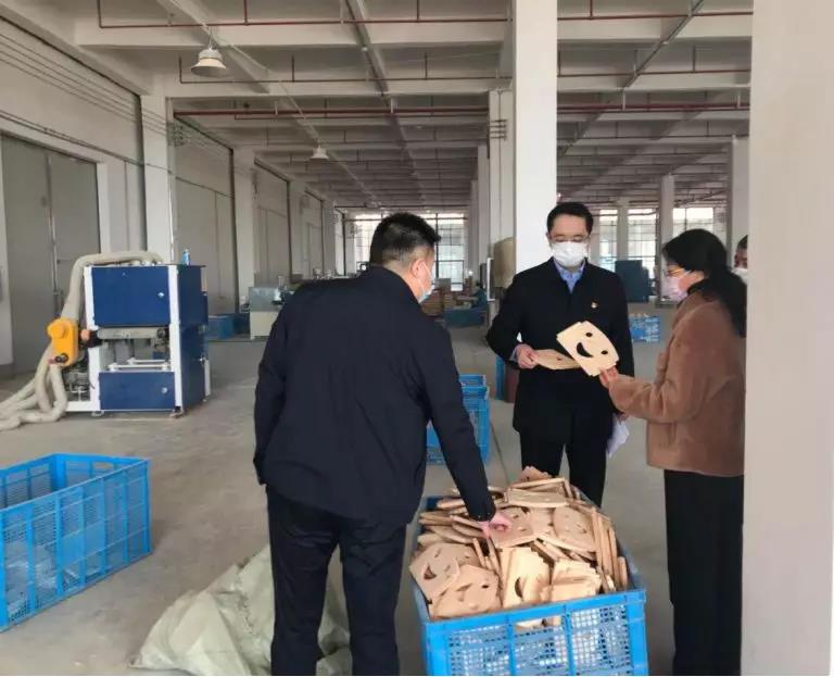 瑞昌市幫扶工作組助力中林華中產(chǎn)業(yè)園復(fù)工復(fù)產(chǎn)